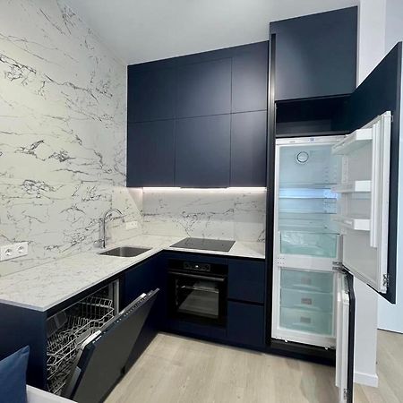 Modern Apartment In The Old Town Kiev Eksteriør billede