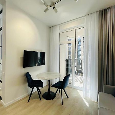 Modern Apartment In The Old Town Kiev Eksteriør billede