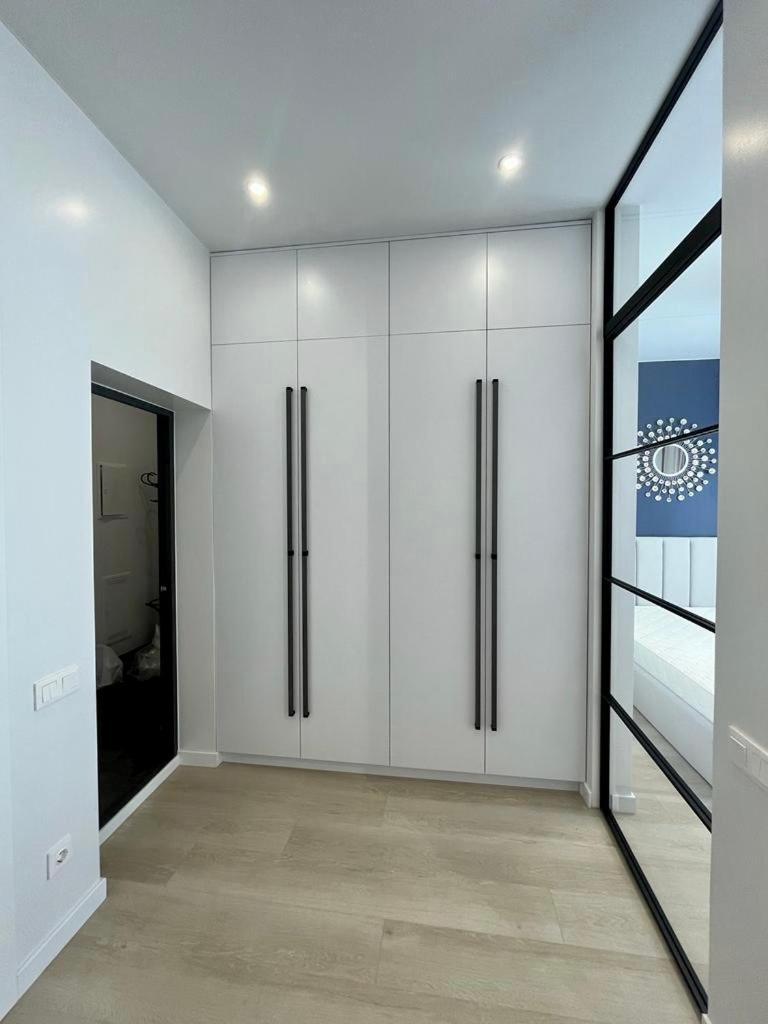 Modern Apartment In The Old Town Kiev Eksteriør billede
